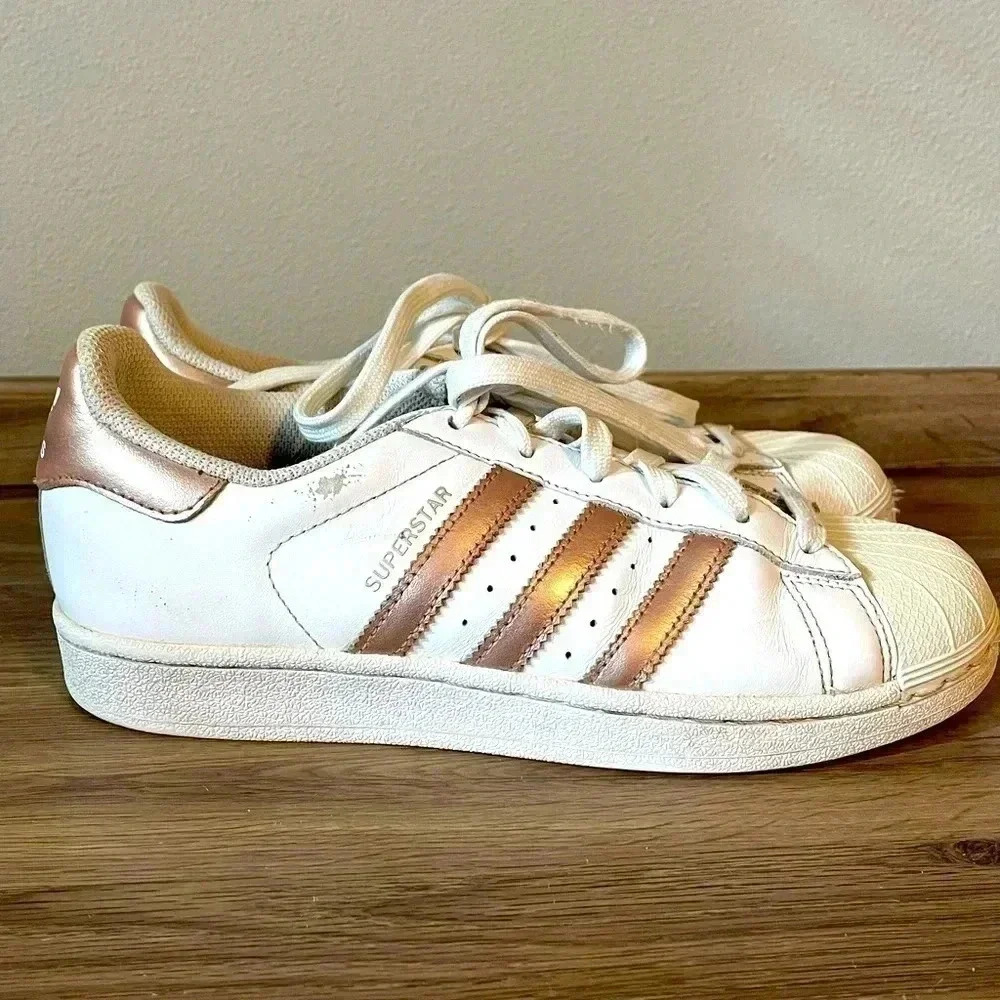 Adidas Superstar Women's Sz 6.5 - Picture 1 of 10